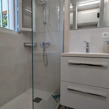 La Nartelle - 2 Pieces A 150m Plage, Jardin & Piscine *